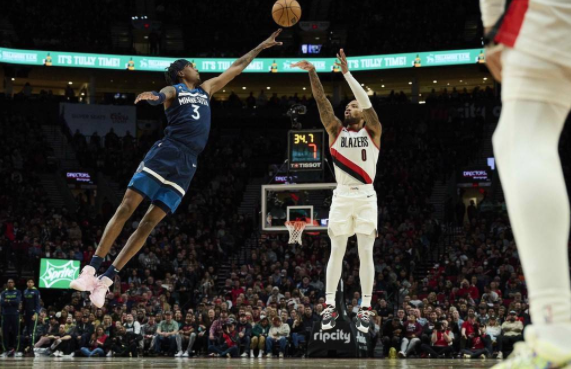 NBA-开拓者主场133-112大胜森林狼 利拉德38分11记三分生涯新高 NBA-开拓者主场133-112大胜森林狼 利拉德38分11记三分生涯新高