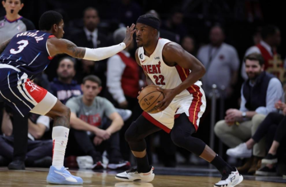 希罗砍新高41分热火111-108击落火箭3连胜 巴特勒20+10+7 希罗砍新高41分热火111-108击落火箭3连胜 巴特勒20+10+7