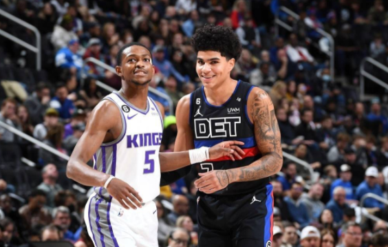 福克斯24+9国王122-113击退活塞 小萨23+13+7博扬22分 福克斯24+9国王122-113击退活塞 小萨23+13+7博扬22分