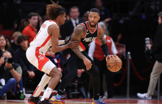 利拉德25+10西蒙斯32分 开拓者客场107-95轻取火箭 利拉德25+10西蒙斯32分 开拓者客场107-95轻取火箭