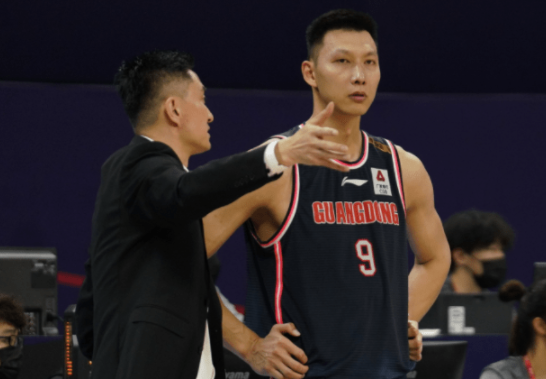 易建联砍25+9徐杰两双 广东109-90胜北控取8连胜 易建联砍25+9徐杰两双 广东109-90胜北控取8连胜