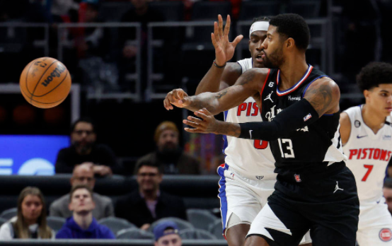 乔治砍32+11伦纳德缺阵 快船加时142-131逆转送活塞6连败 乔治砍32+11伦纳德缺阵 快船加时142-131逆转送活塞6连败