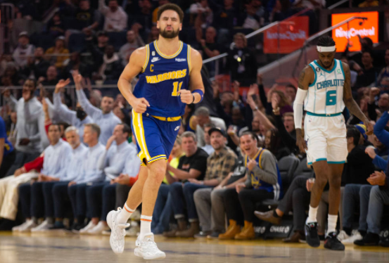 汤神29+5+4三球砍两双 普尔24分勇士110-105击败黄蜂迎2连胜 汤神29+5+4三球砍两双 普尔24分勇士110-105击败黄蜂迎2连胜