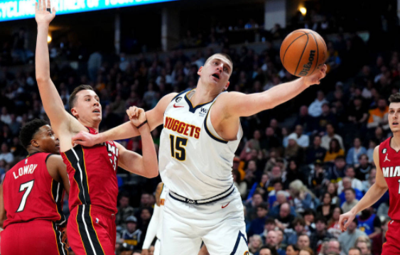 约基奇19+12+12希罗26分 巴特勒17+8热火119-124负掘金 约基奇19+12+12希罗26分 巴特勒17+8热火119-124负掘金