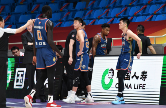 皮特森三双王岚嵚14+9+6+5 同曦爆冷114-91大胜浙江 皮特森三双王岚嵚14+9+6+5 同曦爆冷114-91大胜浙江