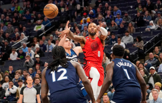 爱德华兹32+7利拉德失准27分 森林狼主场113-106险胜开拓者 爱德华兹32+7利拉德失准27分 森林狼主场113-106险胜开拓者