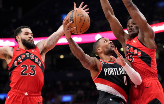 西卡27分利拉德空砍34+8 猛龙五人上双117-105送开拓者三连败 西卡27分利拉德空砍34+8 猛龙五人上双117-105送开拓者三连败