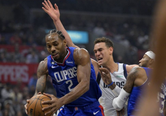 东契奇空砍43+11+7 莱昂纳德33+9快船113-101胜独行侠终结6连败 东契奇空砍43+11+7 莱昂纳德33+9快船113-101胜独行侠终结6连败