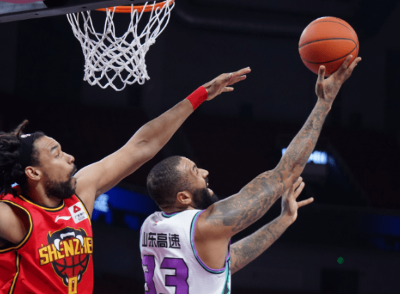 吉伦沃特砍30分孙铭徽24+8 山东109-85终结广厦4连胜 吉伦沃特砍30分孙铭徽24+8 山东109-85终结广厦4连胜
