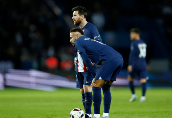 法甲-巴黎2-0昂热 梅西回归破门埃基蒂克建功 法甲-巴黎2-0昂热 梅西回归破门埃基蒂克建功