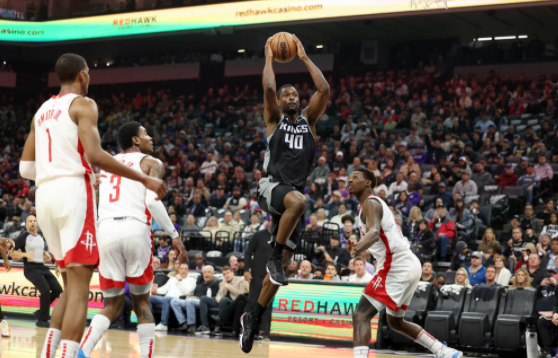 小萨24+15+9杰伦-格林26分 福克斯两双国王135-115大胜火箭 小萨24+15+9杰伦-格林26分 福克斯两双国王135-115大胜火箭