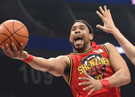 CBA-深圳106-99擒青岛迎连胜 萨林杰32+15+6贺希宁16+12 CBA-深圳106-99擒青岛迎连胜 萨林杰32+15+6贺希宁16+12