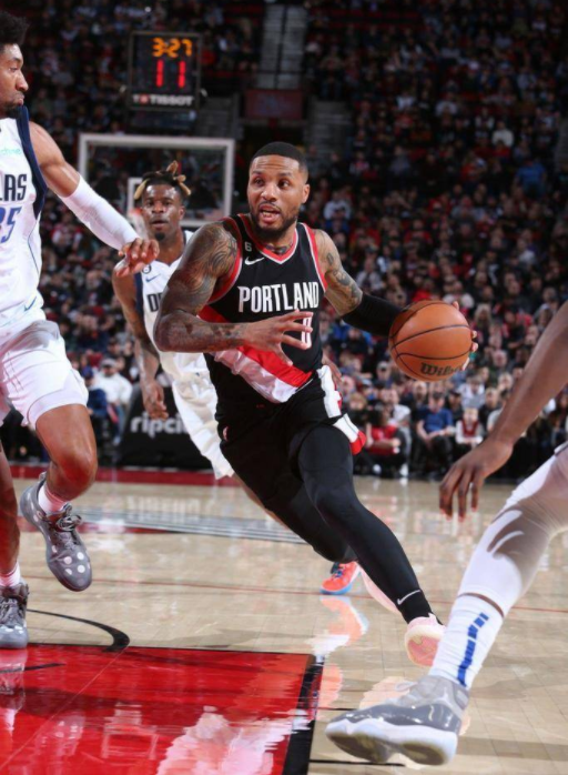 东契奇缺阵丁威迪空砍28分 利拉德40分开拓者140-123双杀独行侠 东契奇缺阵丁威迪空砍28分 利拉德40分开拓者140-123双杀独行侠