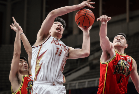 余嘉豪35+11刘泽一29+9 浙江125-112力克同曦取5连胜 余嘉豪35+11刘泽一29+9 浙江125-112力克同曦取5连胜