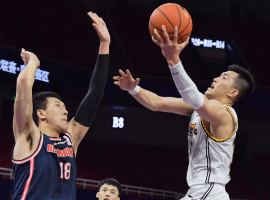 马尚36+7+4郭艾伦14+6+6 阿联11分广东108-99终结辽宁8连胜 马尚36+7+4郭艾伦14+6+6 阿联11分广东108-99终结辽宁8连胜