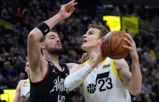 NBA-爵士126-103大胜快船 双核缺阵鲍威尔空砍30分 马尔卡宁34+12 NBA-爵士126-103大胜快船 双核缺阵鲍威尔空砍30分 马尔卡宁34+12