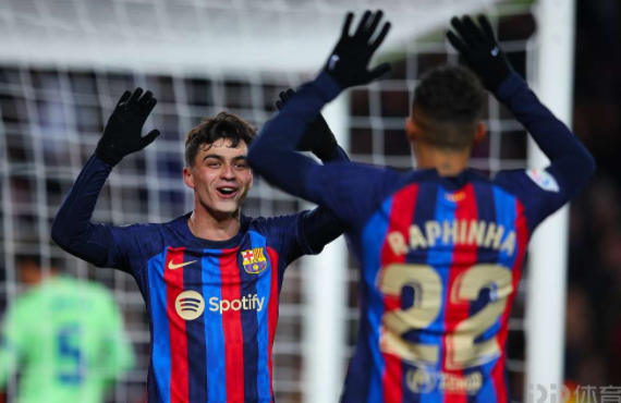 西甲-巴塞罗那1-0战胜赫塔费 佩德里破门拉菲尼亚献助攻 西甲-巴塞罗那1-0战胜赫塔费 佩德里破门拉菲尼亚献助攻