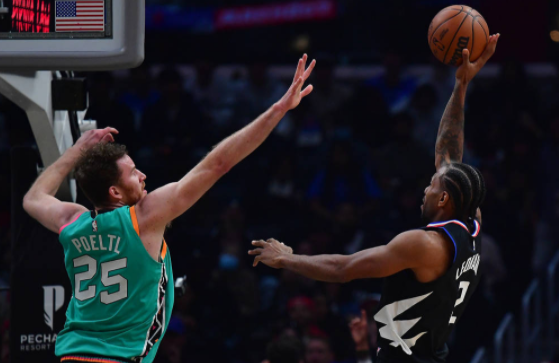 熟悉的卡椒!乔治35+7伦纳德27+7 快船138-100狂胜马刺斩4连胜 熟悉的卡椒!乔治35+7伦纳德27+7 快船138-100狂胜马刺斩4连胜