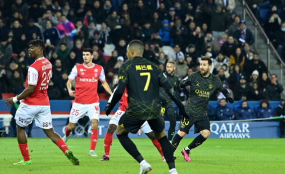 法甲-十人巴黎1-1遭兰斯绝平 内马尔建功维拉蒂染红 法甲-十人巴黎1-1遭兰斯绝平 内马尔建功维拉蒂染红