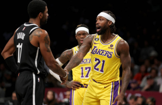 詹眉缺阵威少助攻数进历史前十 欧文砍26分篮网121-104轻取湖人 詹眉缺阵威少助攻数进历史前十 欧文砍26分篮网121-104轻取湖人