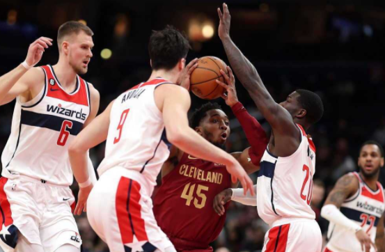 米切尔21+6+5比尔库兹马缺阵 加兰23分骑士114-91胜奇才 米切尔21+6+5比尔库兹马缺阵 加兰23分骑士114-91胜奇才