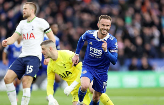 英超-莱斯特城4-1热刺 狐狸城多点开花,本坦库尔破门 英超-莱斯特城4-1热刺 狐狸城多点开花,本坦库尔破门