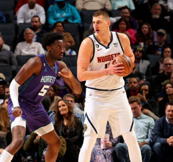 NBA-黄蜂105-119不敌掘金遭七连败 约基奇三双鲍尔空砍18+12 NBA-黄蜂105-119不敌掘金遭七连败 约基奇三双鲍尔空砍18+12