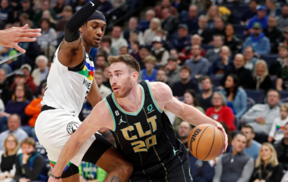 鲍尔32+10+8 海沃德27+13 爱德华兹29+8 黄蜂121-113击败森林狼 鲍尔32+10+8 海沃德27+13 爱德华兹29+8 黄蜂121-113击败森林狼