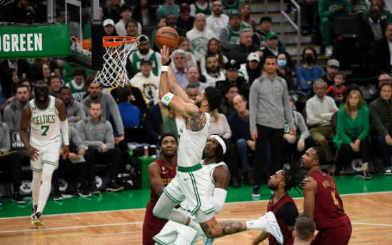 塔图姆41+11+8 霍福德23+11 米切尔44+5 绿军117-113力克骑士 塔图姆41+11+8 霍福德23+11 米切尔44+5 绿军117-113力克骑士