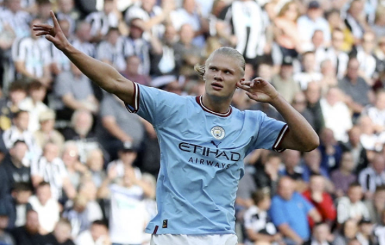 赛事日焦点战:曼城纽卡迎石油德比 利物浦曼联上演双红会 赛事日焦点战:曼城纽卡迎石油德比 利物浦曼联上演双红会