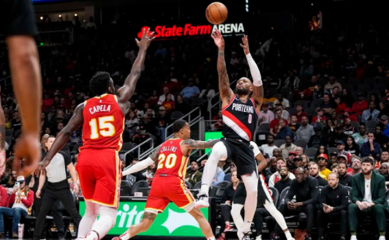 D-穆雷生涯新高41分 吹杨23+7+11 利拉德33+8 老鹰129-111轻取开拓者 D-穆雷生涯新高41分 吹杨23+7+11 利拉德33+8 老鹰129-111轻取开拓者