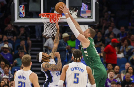 大洛26分米德尔顿砍24+11 字母哥缺阵雄鹿134-123赛季三杀魔术 大洛26分米德尔顿砍24+11 字母哥缺阵雄鹿134-123赛季三杀魔术