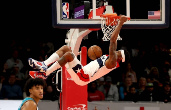 比尔36+6+7 铂金18+7 怀斯曼12+10 奇才117-97轻取活塞止3连败 比尔36+6+7 铂金18+7 怀斯曼12+10 奇才117-97轻取活塞止3连败