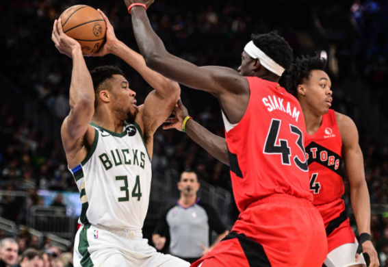 大洛末节17分 字母哥三双 范弗里特23+11 雄鹿118-111力克猛龙 大洛末节17分 字母哥三双 范弗里特23+11 雄鹿118-111力克猛龙