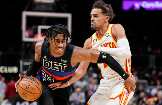 特雷-杨30+12助卡佩拉两双 老鹰主场129-107轻取活塞避连败 特雷-杨30+12助卡佩拉两双 老鹰主场129-107轻取活塞避连败