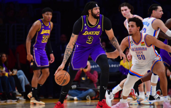 浓眉37+14亚历山大27+8 湖人116-111胜雷霆拿下抢位关键战 浓眉37+14亚历山大27+8 湖人116-111胜雷霆拿下抢位关键战