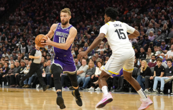 小萨摘两双凯斯勒空砍31+11 赫尔特27+7国王121-113力克爵士 小萨摘两双凯斯勒空砍31+11 赫尔特27+7国王121-113力克爵士