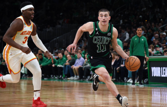 米切尔加兰缺阵骑士92-106负黄蜂 首轮将对阵尼克斯 米切尔加兰缺阵骑士92-106负黄蜂 首轮将对阵尼克斯