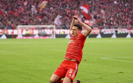 德甲-帕瓦尔破门克拉马里奇任意球扳平 拜仁1-1战平霍村仍2分领跑 德甲-帕瓦尔破门克拉马里奇任意球扳平 拜仁1-1战平霍村仍2分领跑