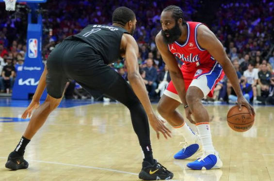 季后赛开门红!76人121-101大胜篮网 哈登23+13带动全队,布里奇斯30分 季后赛开门红!76人121-101大胜篮网 哈登23+13带动全队,布里奇斯30分