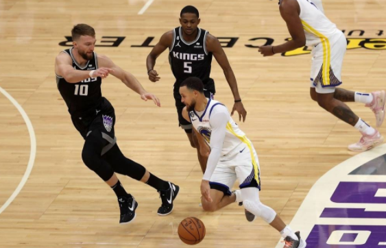 库里28分追梦踩小萨被驱逐 国王114-106再胜勇士总比分2-0 库里28分追梦踩小萨被驱逐 国王114-106再胜勇士总比分2-0