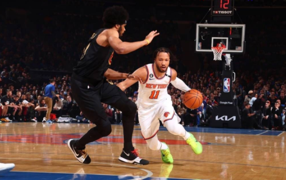 布伦森21+6 巴雷特19+8 米切尔22+7 尼克斯99-79大胜骑士2-1领先 布伦森21+6 巴雷特19+8 米切尔22+7 尼克斯99-79大胜骑士2-1领先