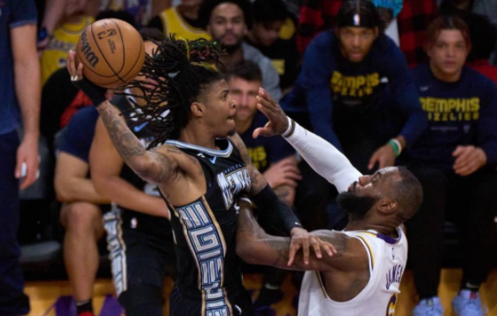 詹姆斯25+9戴维斯31+17 莫兰特45分准三双灰熊101-111负湖人 詹姆斯25+9戴维斯31+17 莫兰特45分准三双灰熊101-111负湖人