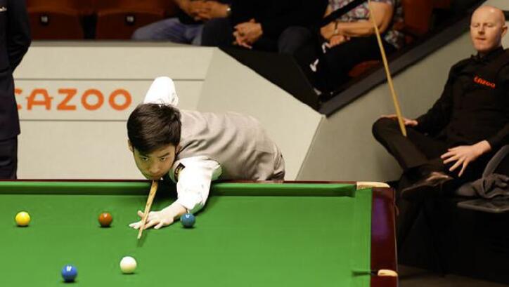 斯佳辉13-12绝杀进世锦赛四强 奥沙利文连丢7局溃败 斯佳辉13-12绝杀进世锦赛四强 奥沙利文连丢7局溃败