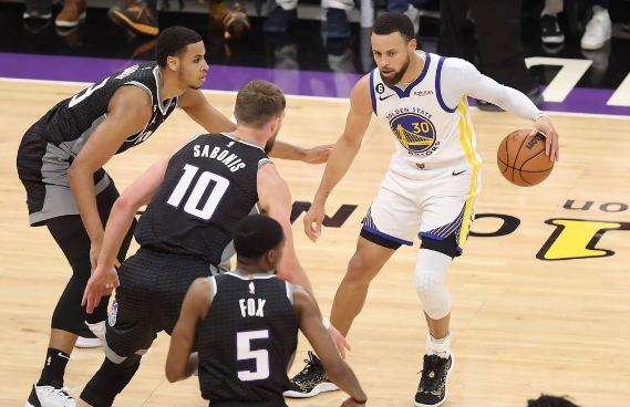 勇士首轮抢七120-100淘汰国王 库里50+8+6 卢尼11+21&10前板 勇士首轮抢七120-100淘汰国王 库里50+8+6 卢尼11+21&10前板