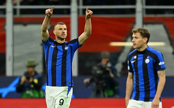 欧冠-国米2-0完胜米兰占先机 哲科姆希塔良破门劳塔罗造点取消引争议 欧冠-国米2-0完胜米兰占先机 哲科姆希塔良破门劳塔罗造点取消引争议