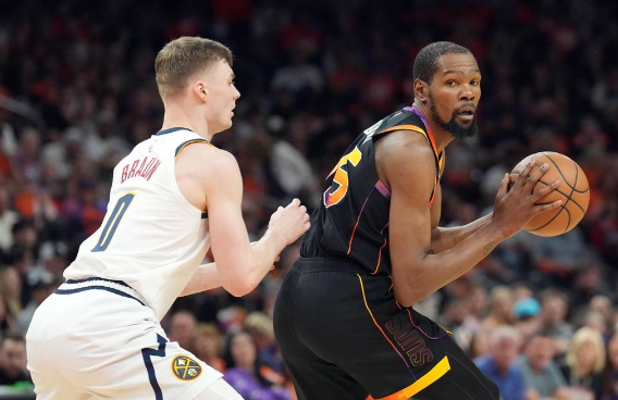 约基奇32+10+12 杜兰特23+5+5 掘金125-100淘汰太阳晋级西决 约基奇32+10+12 杜兰特23+5+5 掘金125-100淘汰太阳晋级西决