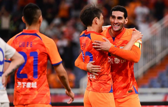 中超-费莱尼头槌黄政宇破门 泰山2-0大连人迎3连胜 中超-费莱尼头槌黄政宇破门 泰山2-0大连人迎3连胜