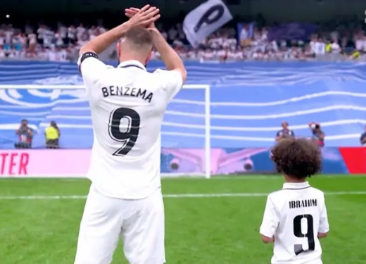 西甲-本泽马告别战点射建功!库尔图瓦扑点 皇马1-1毕尔巴鄂 西甲-本泽马告别战点射建功!库尔图瓦扑点 皇马1-1毕尔巴鄂