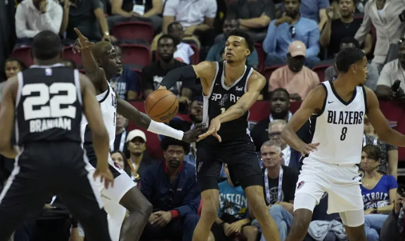 文班亚马27+12 布兰纳姆17中1 马刺80-85不敌开拓者连胜遭终结 文班亚马27+12 布兰纳姆17中1 马刺80-85不敌开拓者连胜遭终结